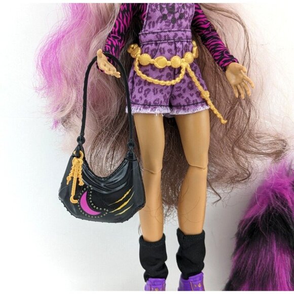 Monster High Clawdeen Wolf G3 Signature Boo Crew Crescent Cat  with Accessories - Picture 13 of 16